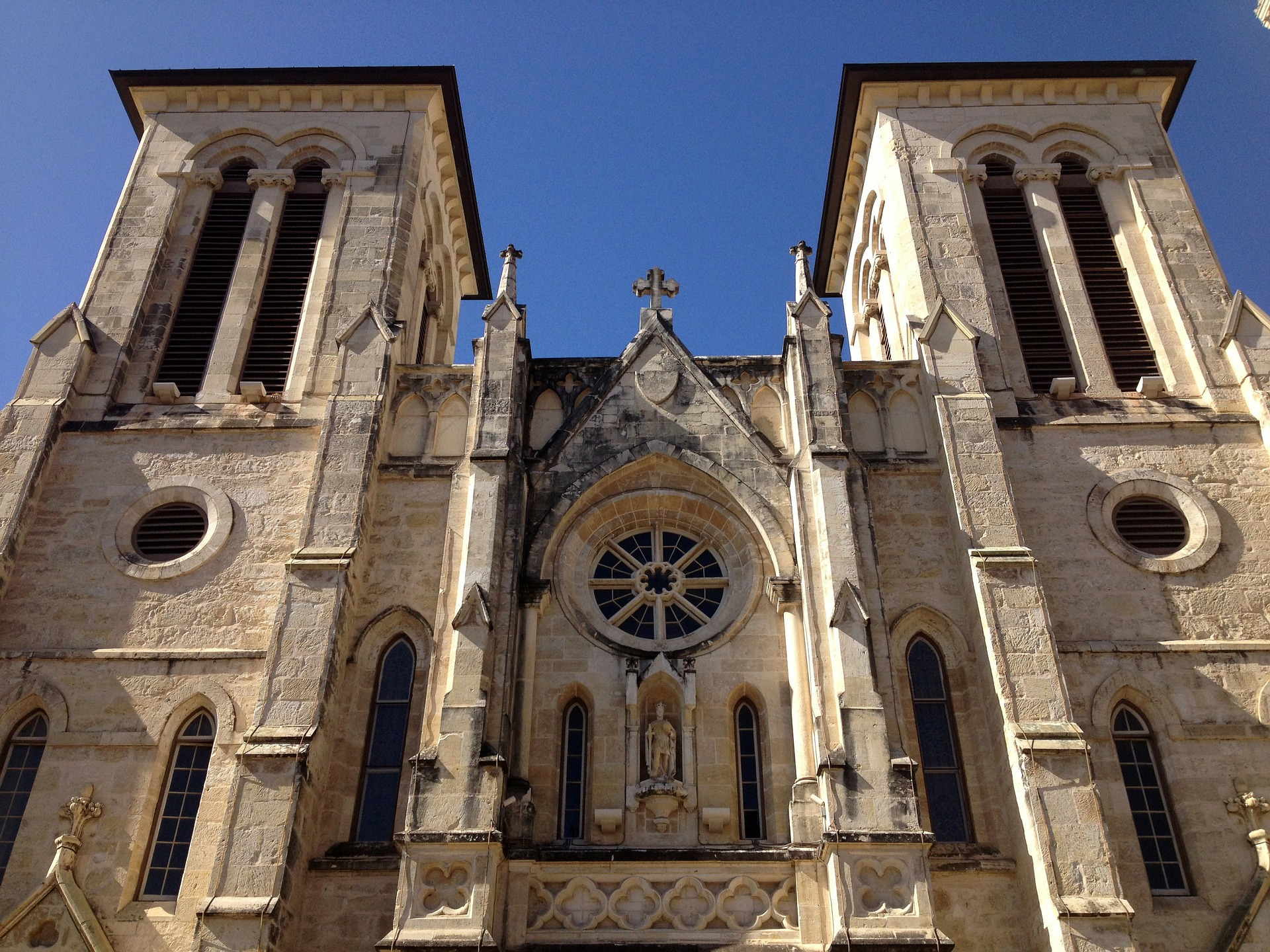 What are some historical facts about the Archdiocese of San Antonio?